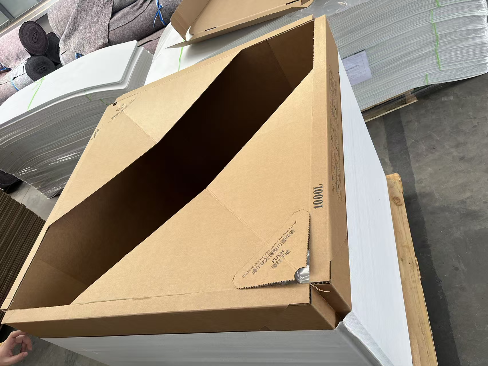 China 1000lbib (BAG-IN-BOX) Paper IBC for Palm Oil Coconut Oil