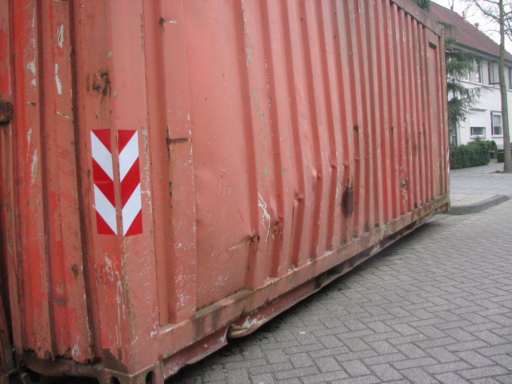 Ocean Blue Whale Shares Expert Tips on Preventing Flexitank Bulging During Bulk Liquid Transport